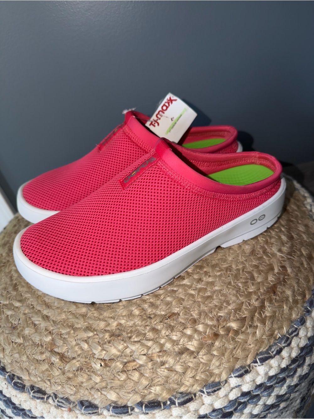 OOFOS OOCOOZIE Sport Mule Recovery Shoes